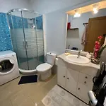 Alcamar Habitación Privada Con Baño Compartido Cerca Al Mar! *