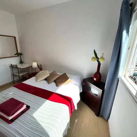 Alquiler De Privada Con Bano Compartido Cerca Al Mar! *